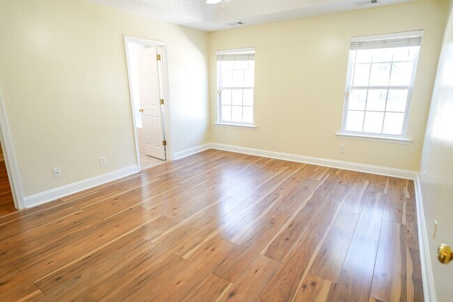 Building Photo - Available Soon!