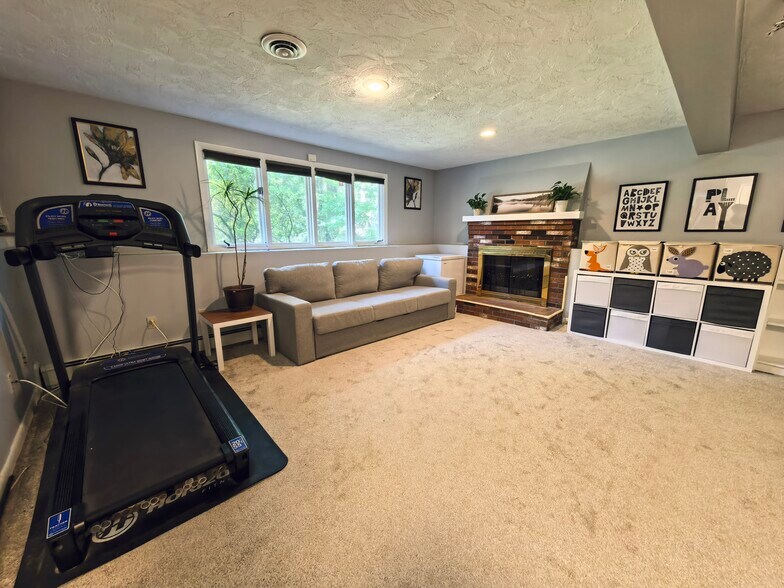 Downstair playroom - 22 Howard Farm Rd