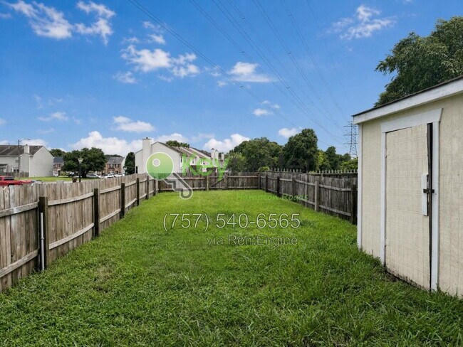 Building Photo - 810 Huntly Dr