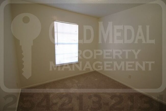 Building Photo - 1803 Cedarhill Dr