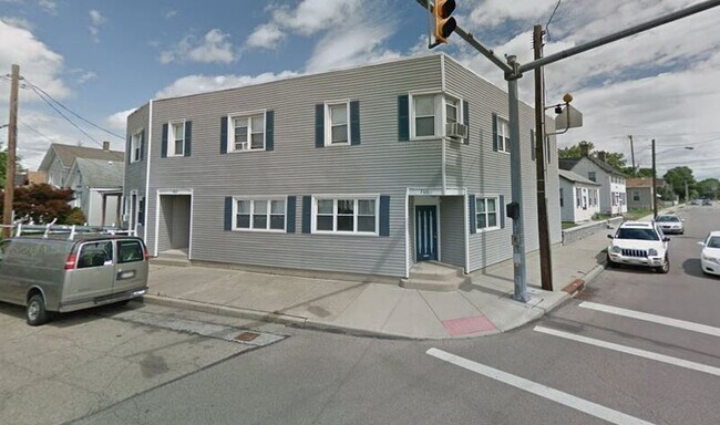 Building Photo - 302 W Vine St