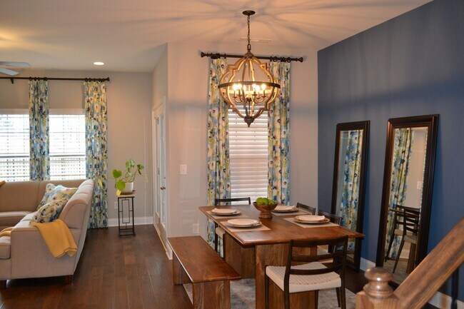 Building Photo - Beautiful Townhome Villa in Millstone Community
