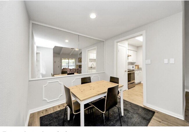 Building Photo - 5711 Sugar Hill Dr