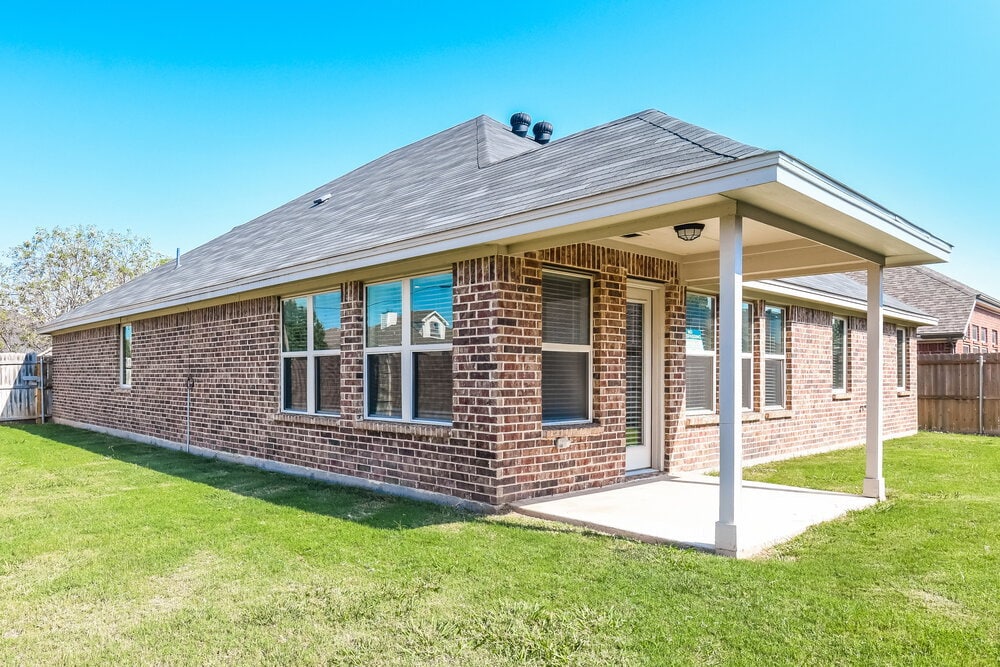 Building Photo - 917 Linden Dr