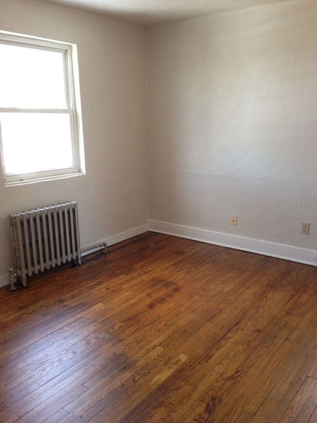 Building Photo - Squirrel Hill - Single Family House on Ros...