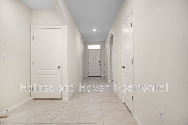 Building Photo - 3189 Royal Tern Dr