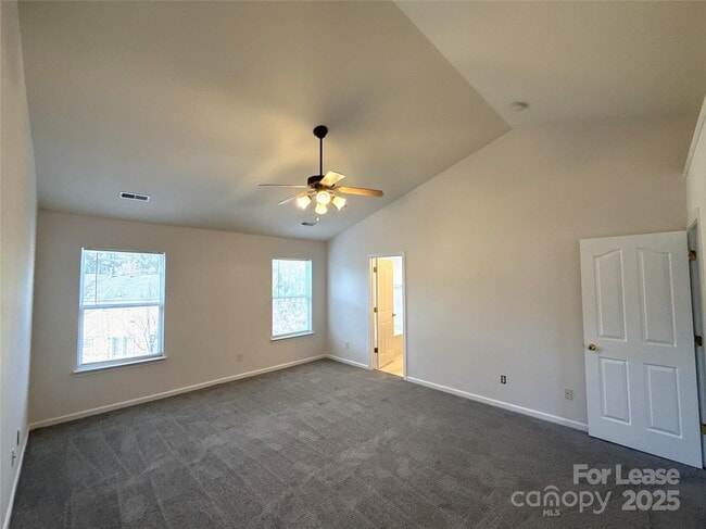 Building Photo - 2807 Forest Grove Ct