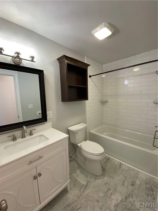 Building Photo - 3299 Mohawk St