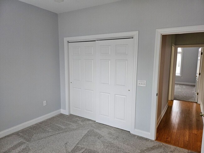 Building Photo - Southport - 3bedroom, 2 bath Townhouse