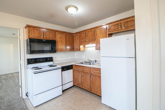 Building Photo - 3292 Tower Dr