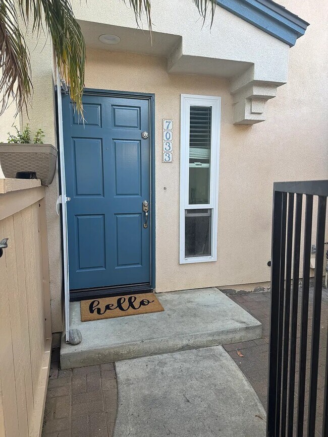 Building Photo - 7033 Marymount Way