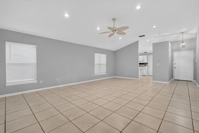 Building Photo - 3025 Andover Ct