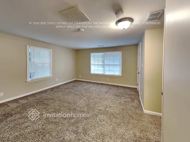 Building Photo - 1839 Waldrep Cir SE