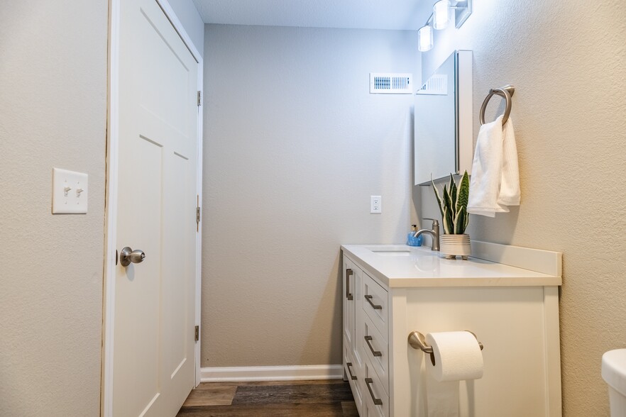 Basement 5 - W198N5020 Hickory St