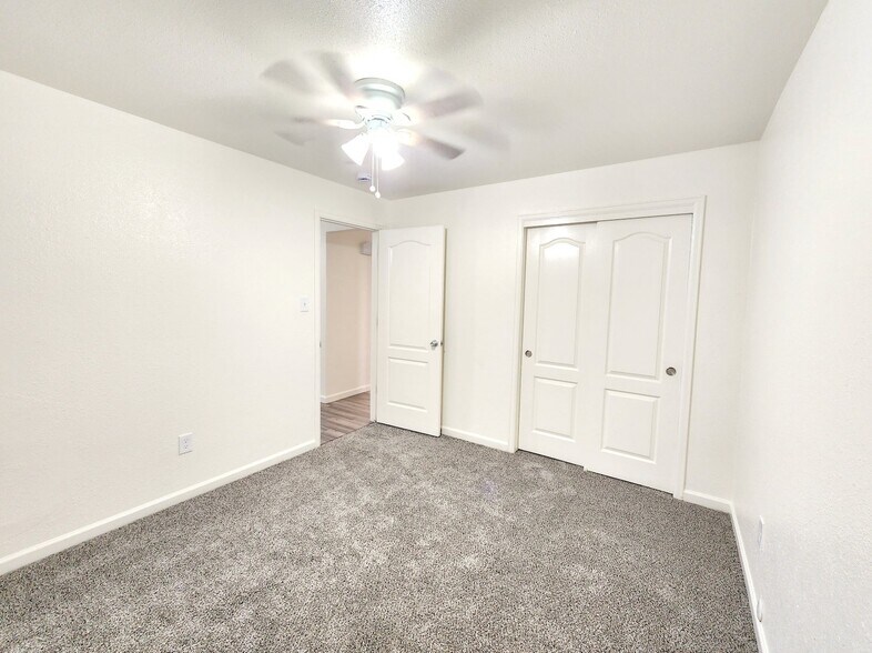 Building Photo - 1330 Zephyr St