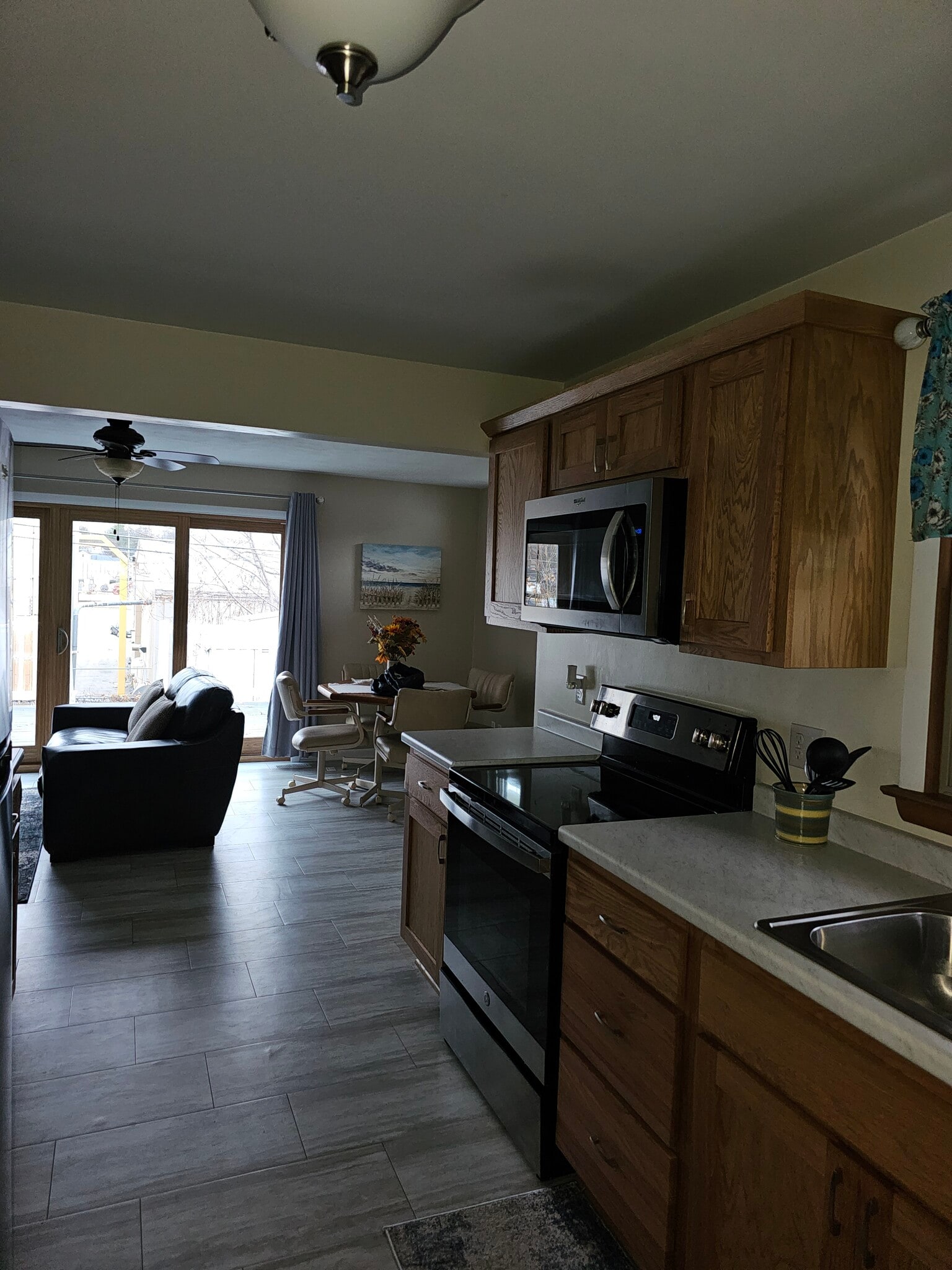 Building Photo - 918 12th St