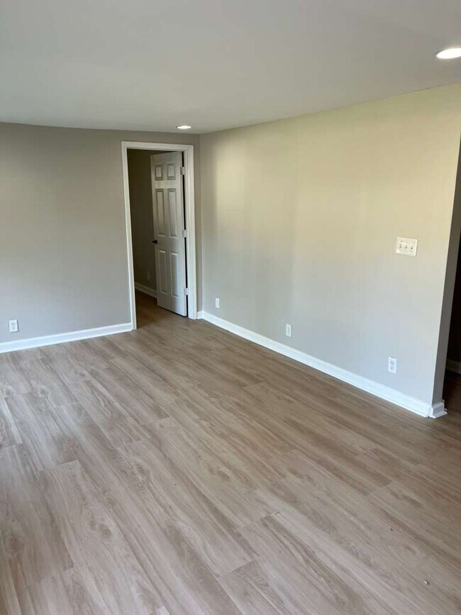 Building Photo - 311 Burke Ave