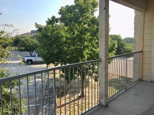 Building Photo - 2320 Gracy Farms Ln