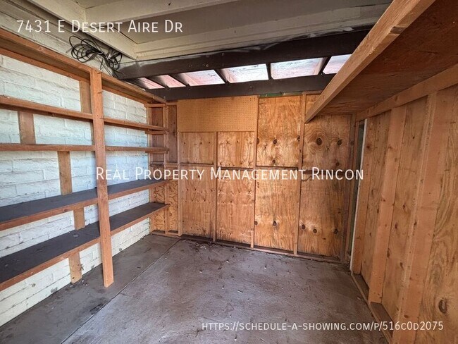 Building Photo - 7431 E Desert Aire Dr