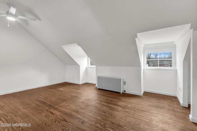 Building Photo - 18 Maiden Ln