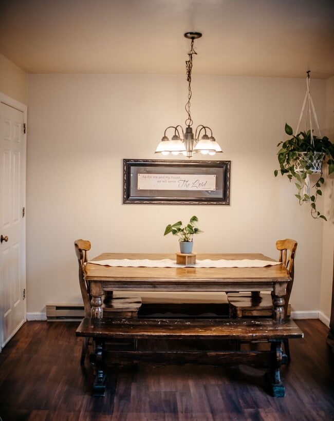 Building Photo - 16 Cranfield Ct