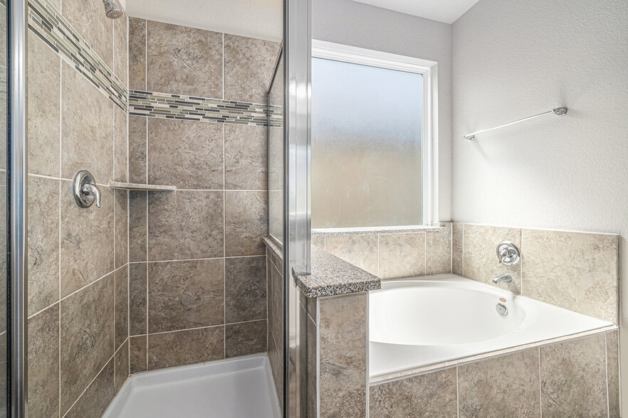 Building Photo - 7431 Merrylands Dr