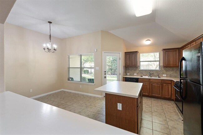 Building Photo - 4423 Meadowside Ln