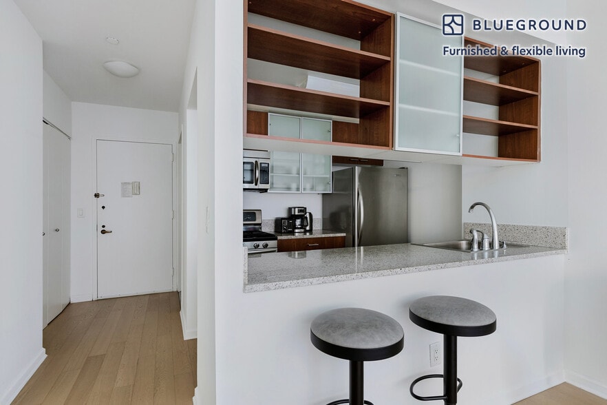 Building Photo - 535 W 23rd St