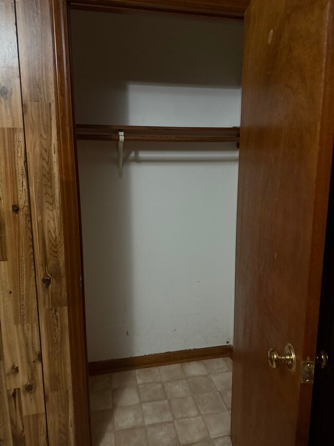 Building Photo - 85 Wilson St