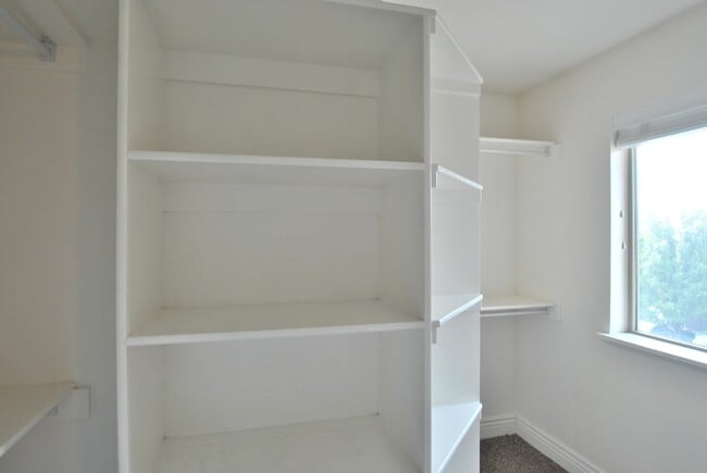 Building Photo - 696 N 240 E