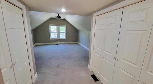 Primary Bedroom - 2914 Golden Valley Rd