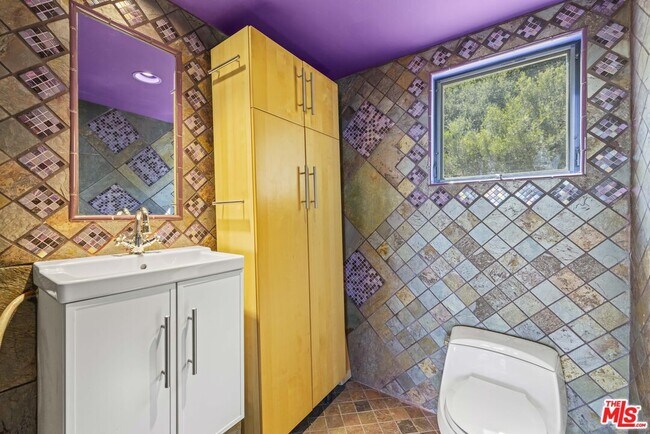 Building Photo - 2222 Bancroft Ave