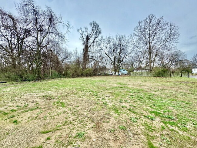 Building Photo - 581 Gilleas Rd