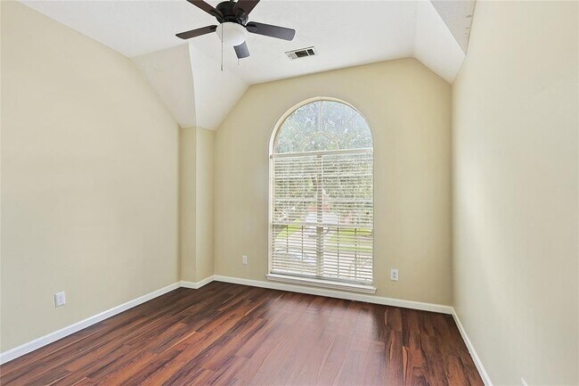Building Photo - 5502 Atascocita Timbers N