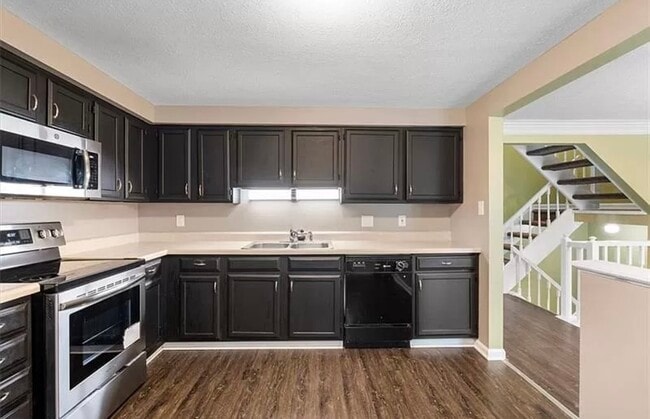 Building Photo - 2716 Bingham Dr
