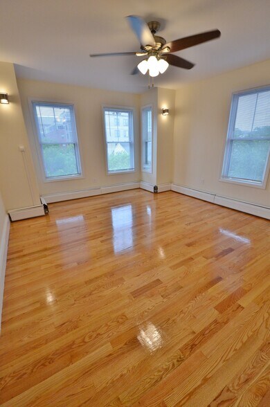 Building Photo - 37 Brookline St