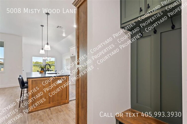 Building Photo - 5008 Misty Wood Ln