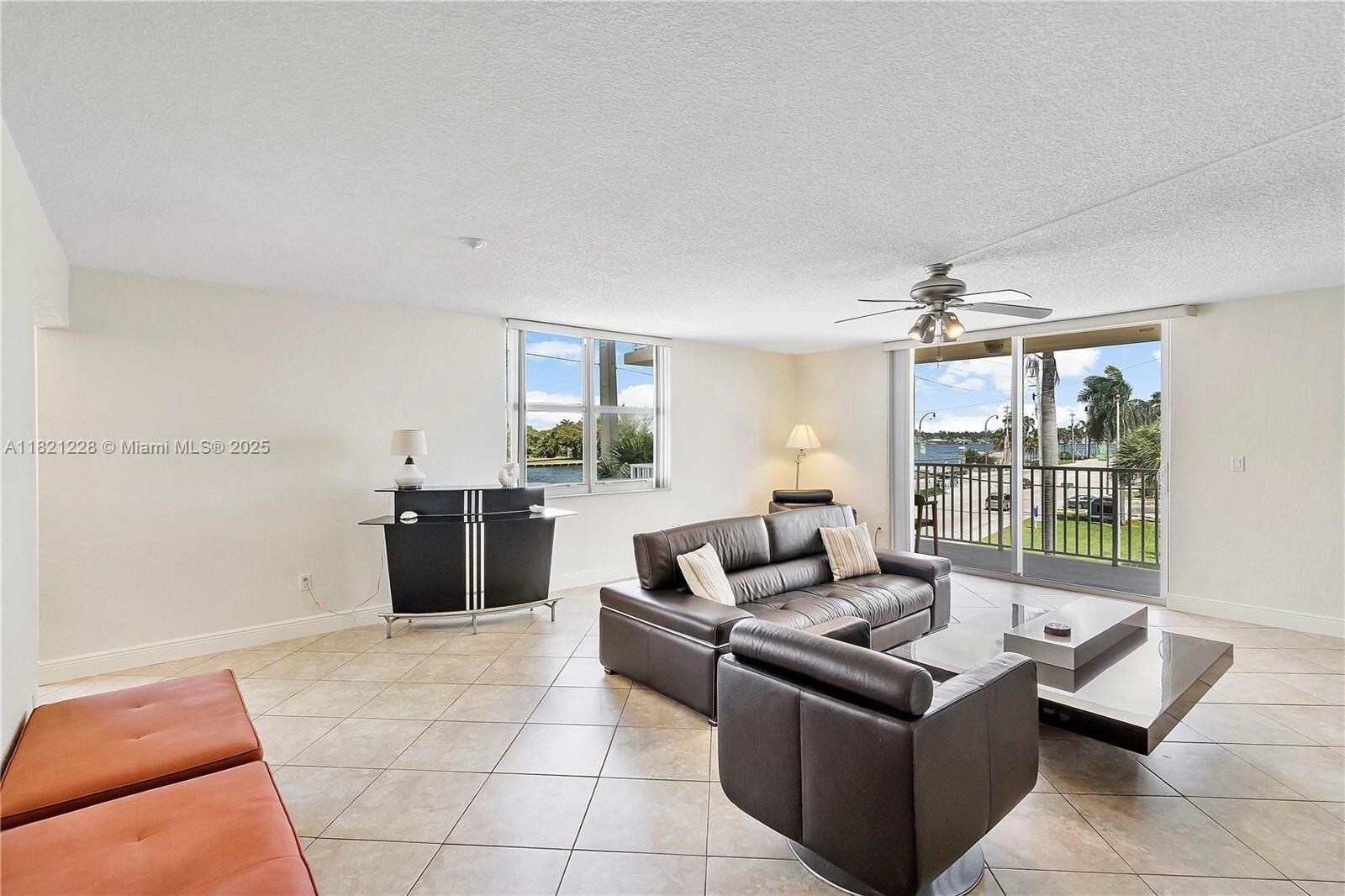 Building Photo - 1401 S Ocean Dr
