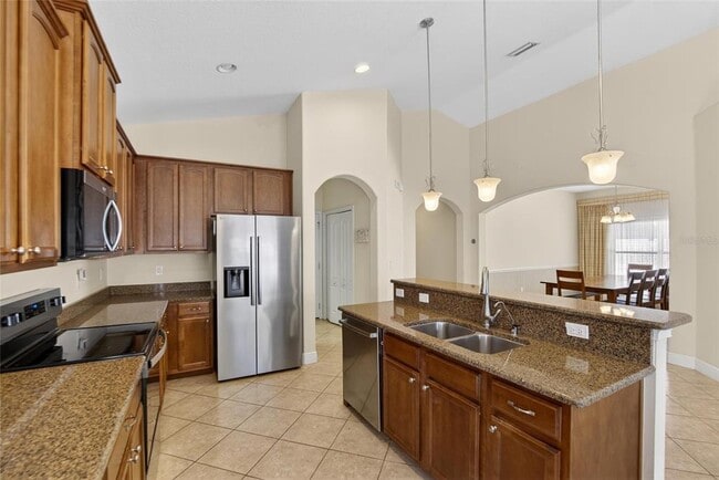 Building Photo - 6510 S Himes Ave