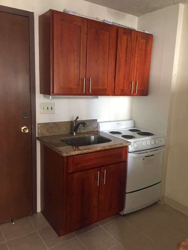 Building Photo - Kapiolani Terrace