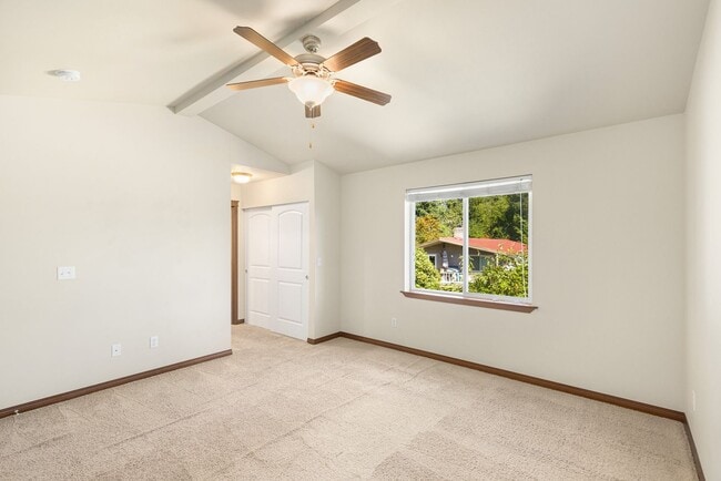 Building Photo - Bothell 3 Bedroom House with Office Nook 2...