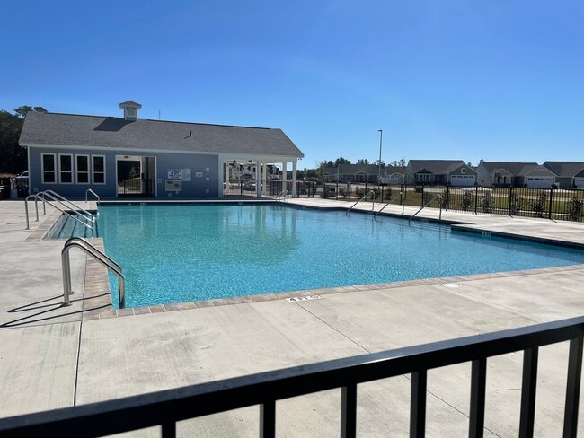 Building Photo - 3 Bedroom 2 Bath Home in Middle Creek Vill...