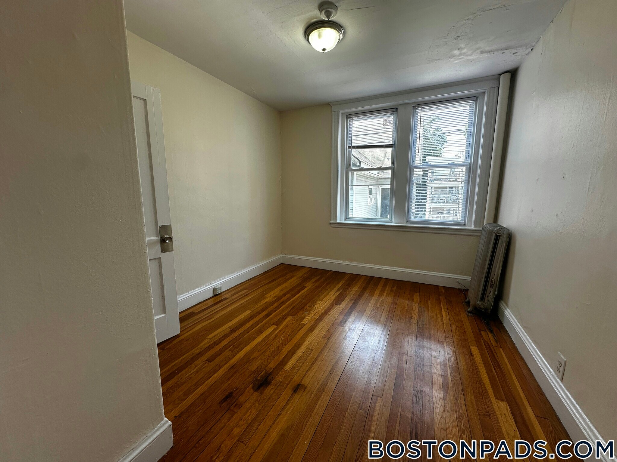 Building Photo - 5 Barrows St