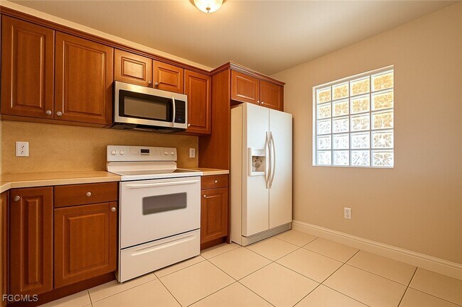 Building Photo - 4137 Skyline Blvd