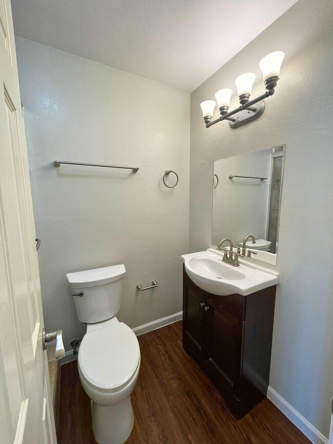 Building Photo - 306 Potranca Ct