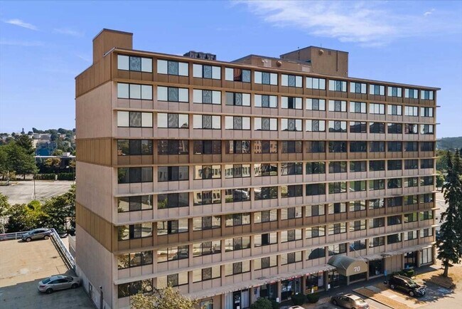 Building Photo - 70 Southbridge St