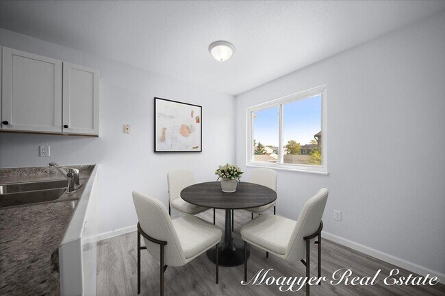 Building Photo - 1041 Abbey Ct