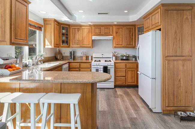 Building Photo - 26454 Apache Trail