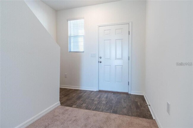 Building Photo - 338 Madison Dr