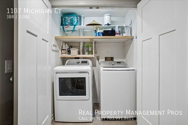 Building Photo - 1107 Michigan Ct
